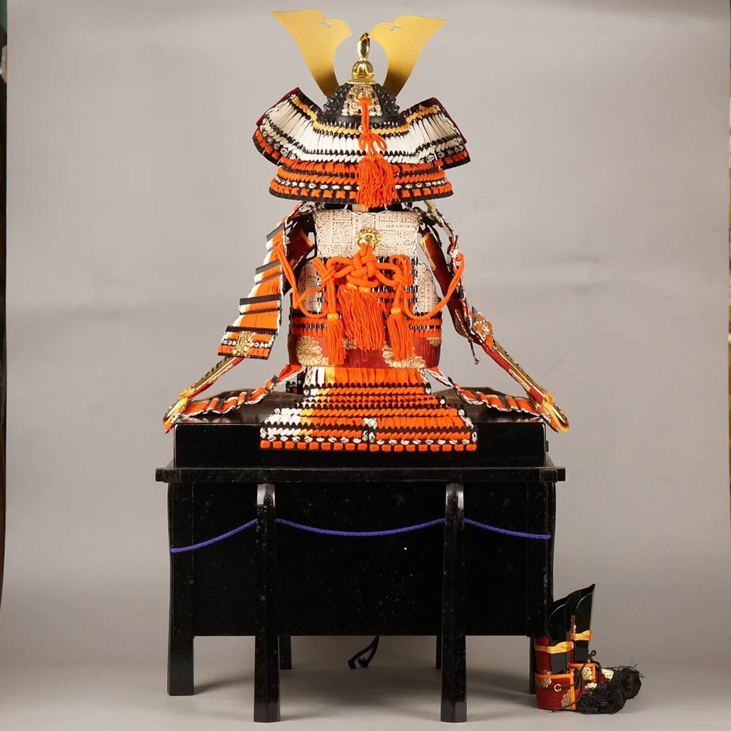 O-yoroi display model, three-quarter view