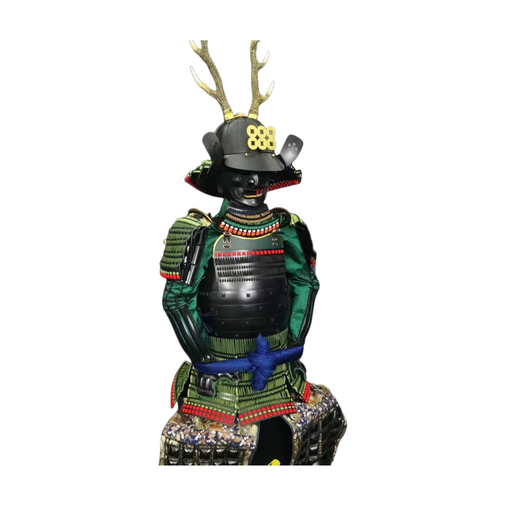 Green and black samurai armor, three-quarter view