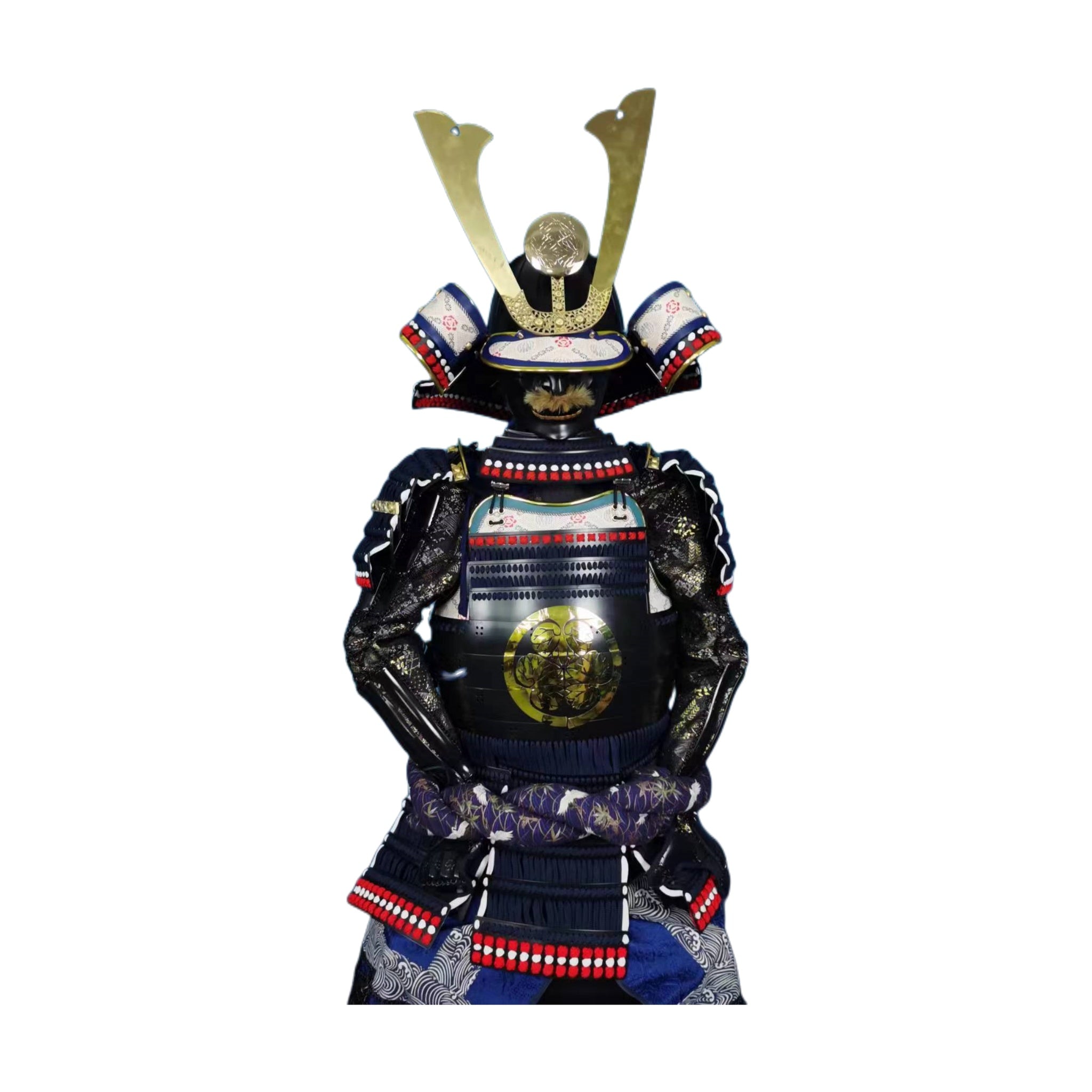 O-yoroi great armor, three-quarter view with large sode shoulder guards