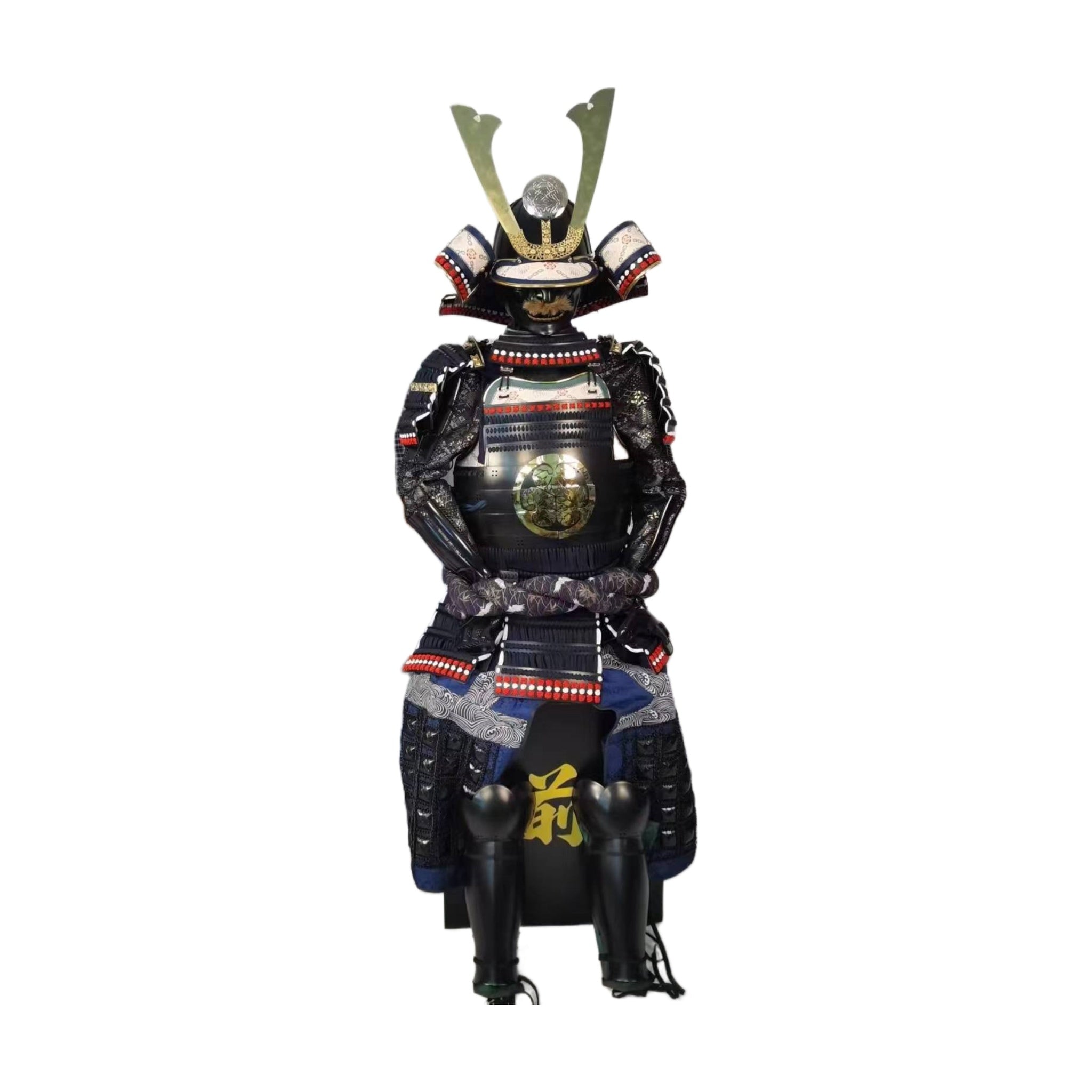 O-yoroi great armor, kabuto helmet with kuwagata crest and fukigaeshi